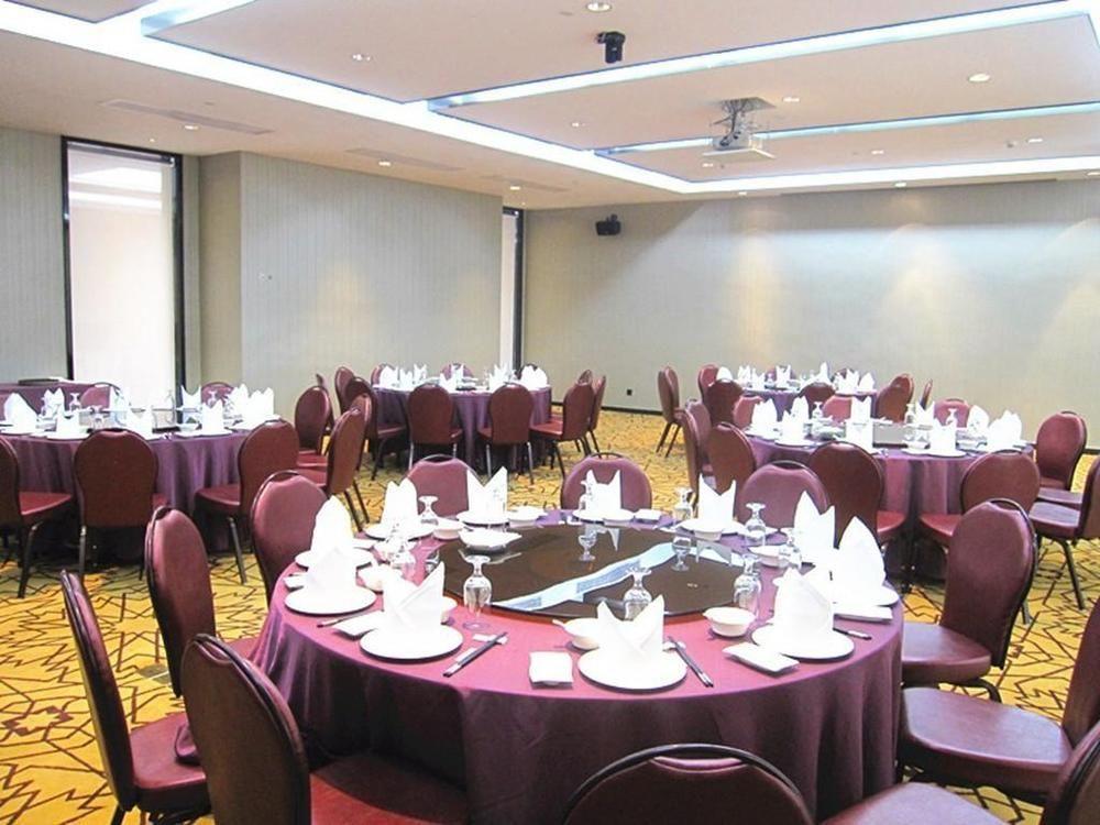 Silver World Hotels Resorts Dongguan  Bagian luar foto