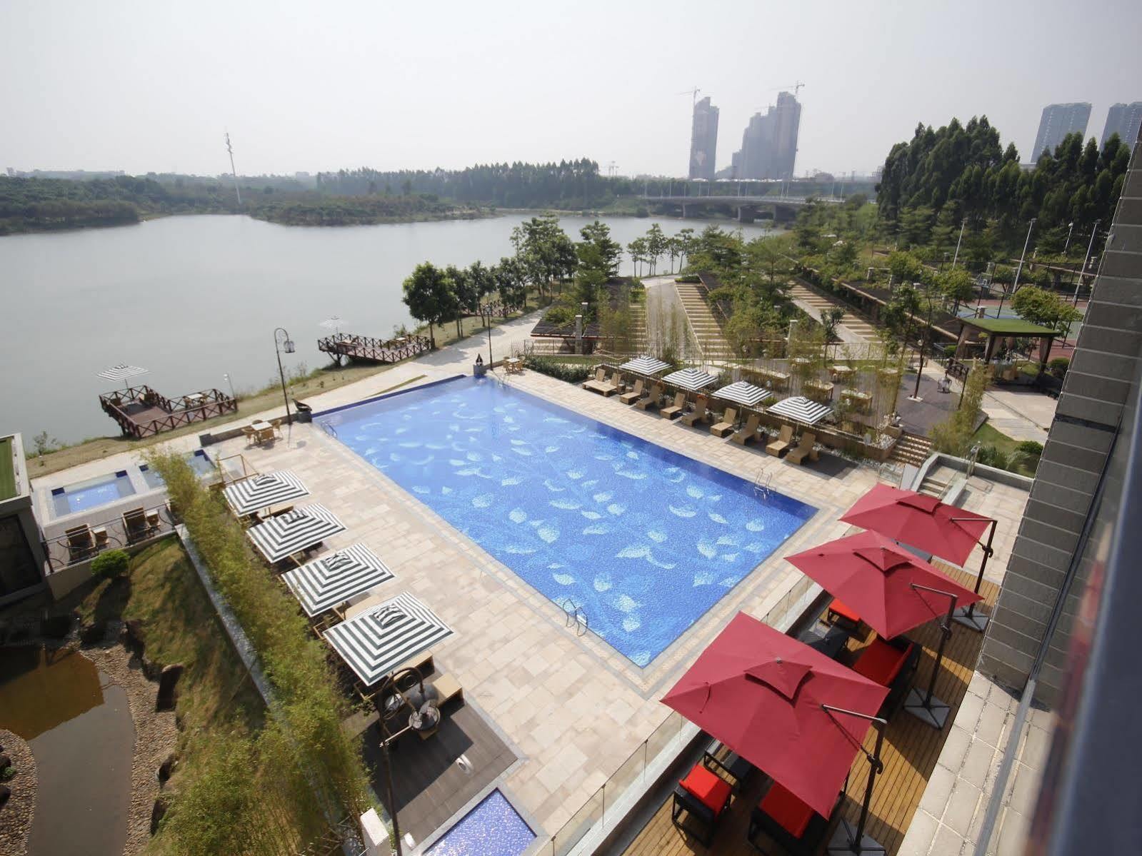 Silver World Hotels Resorts Dongguan  Bagian luar foto