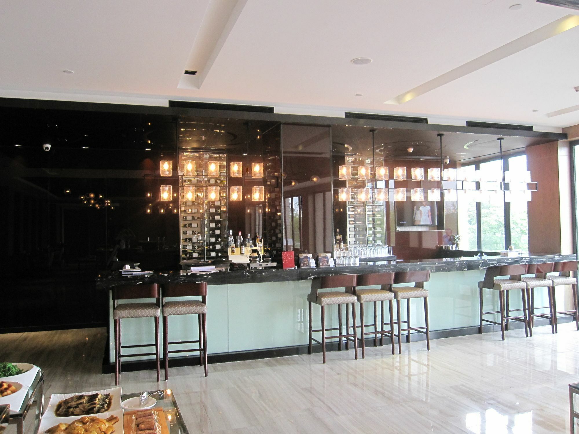 Silver World Hotels Resorts Dongguan  Bagian luar foto