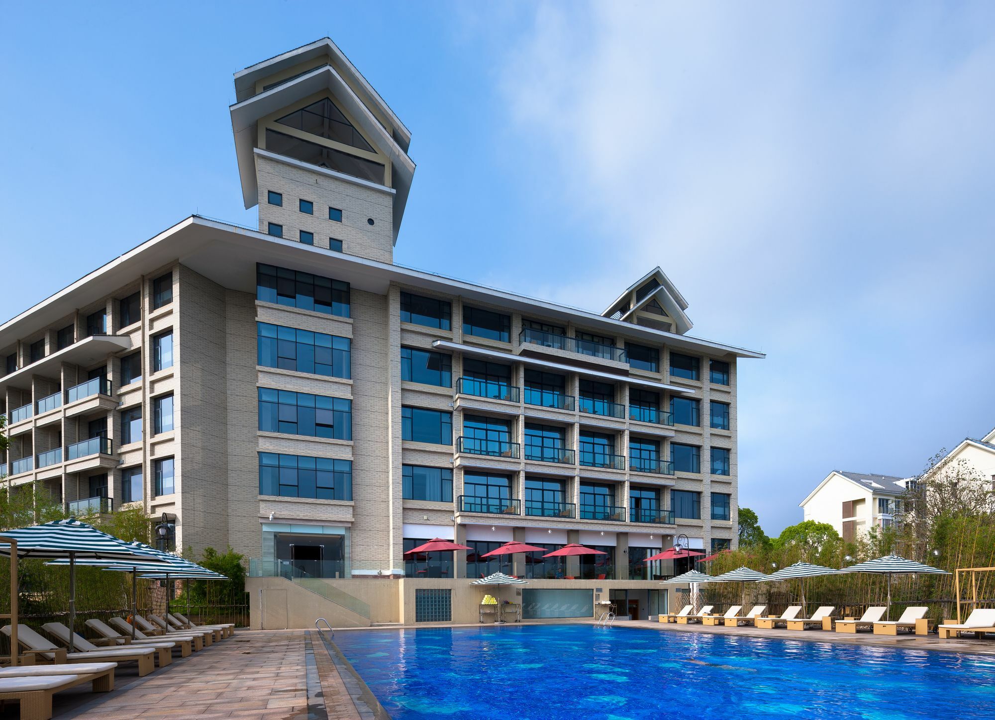 Silver World Hotels Resorts Dongguan  Bagian luar foto